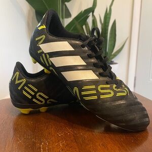 Kids Messi Cleats size 3